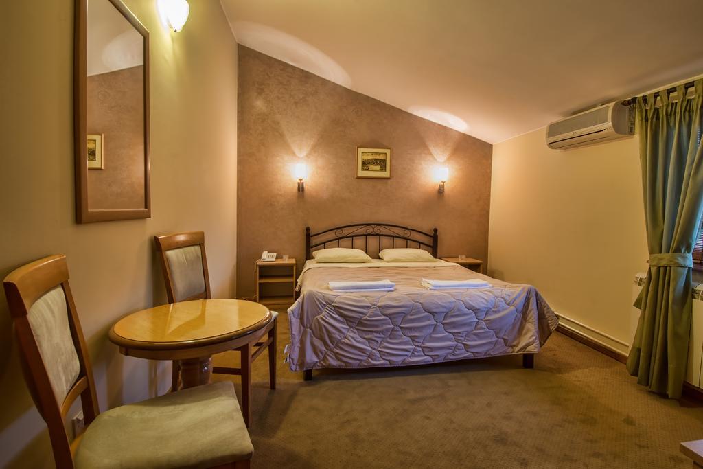 Konak Vukasinovic Hotel Belgrado Kamer foto