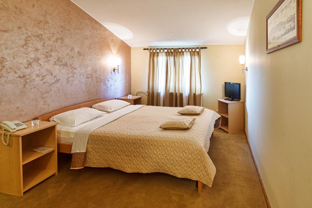 Konak Vukasinovic Hotel Belgrado Kamer foto